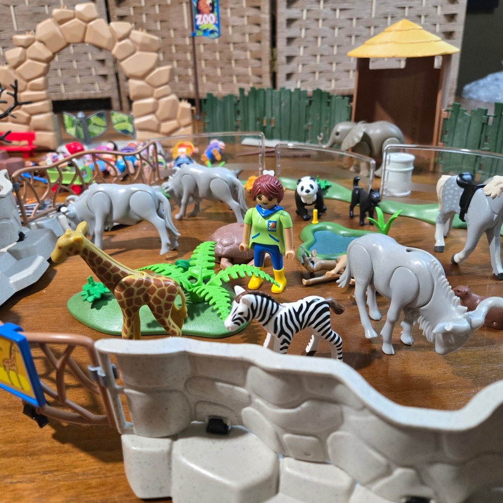 Playmobil City Life Large Zoo Set Animals Figures Penguin Lion Enclosure Lot